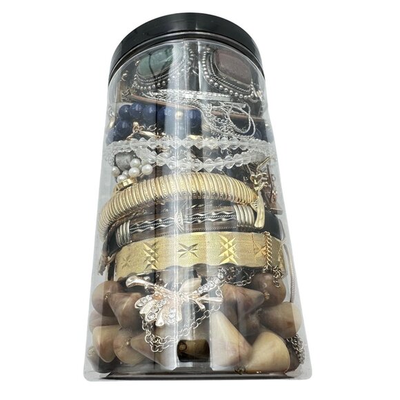 Mystery Jewelry Jar #1061 Wearable Quality Pieces 2lbs Necklace Bracelet Earring - Picture 2 of 4